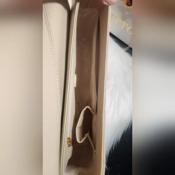 MCM Bag Like NEW Munchen Germany - Picture 10 of 14